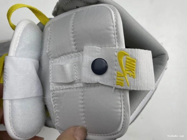 CW6576-100 High Light 1 Switch Smoke Jordan Air 0721